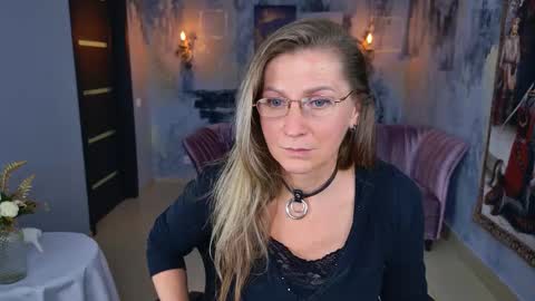 Snapshot of fridatander chatting on September 2025 05:46:02 PM Frida Tander online show from September 2025 05:46:02 PM