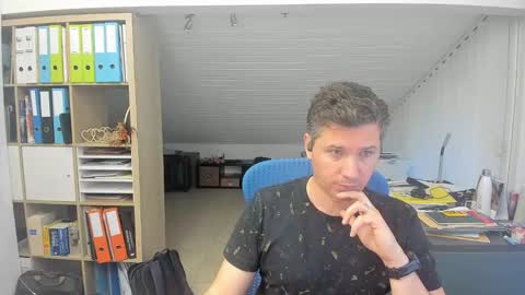 Francois online show from October 2025 04:17:02 PM