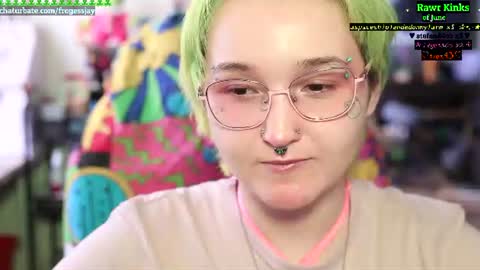 Snapshot of frogessjay chatting on June 2026 01:59:02 PM Jaywise Frogfoot online show from June 2026 01:59:02 PM