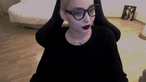 Lilith online show from October 2025 02:36:01 PM