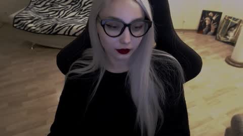 Lilith online show from October 2025 11:02:01 PM