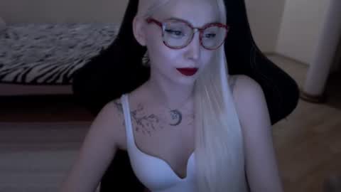 Snapshot of fromsun_forsoul chatting on June 2026 09:03:02 PM Lilith online show from June 2026 09:03:02 PM
