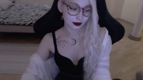 Snapshot of fromsun_forsoul chatting on July 2026 05:17:02 PM Lilith online show from July 2026 05:17:02 PM