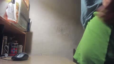 Snapshot of frumcake chatting on January 2025 12:51:02 AM FrumCake online show from January 2025 12:51:02 AM