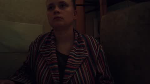 Snapshot of frumcake chatting on November 2025 06:32:01 PM FrumCake online show from November 2025 06:32:01 PM