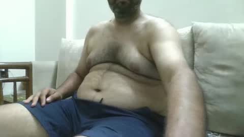 Snapshot of fruti_loops chatting on November 2025 09:02:01 PM fruti loops Bull online show from November 2025 09:02:01 PM