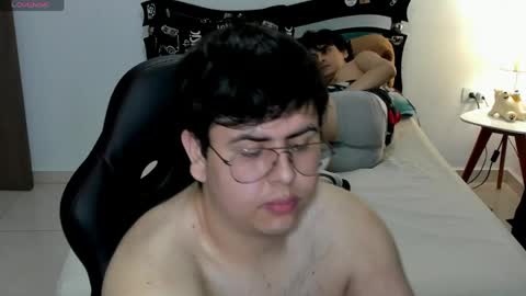 Snapshot of fuck_blow chatting on April 2026 11:38:01 PM uwu online show from April 2026 11:38:01 PM