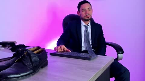 Snapshot of fuckerwate chatting on December 2024 10:18:01 PM SERGIO THE SEX LAWYER online show from December 2024 10:18:01 PM