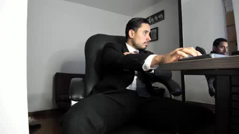 SERGIO THE SEX LAWYER online show from October 2025 09:17:02 PM