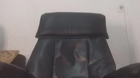 Snapshot of fuckingmulletdaddy chatting on October 2025 12:41:02 PM Phill online show from October 2025 12:41:02 PM