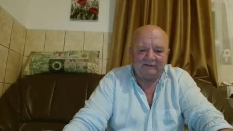 fullballs6 online show from October 2025 01:49:01 AM