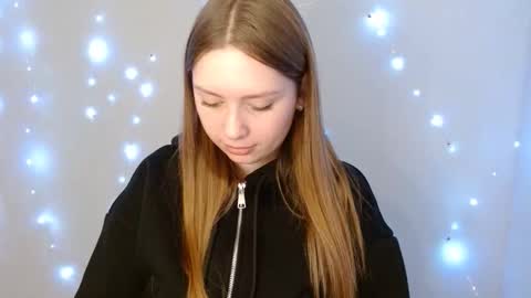 Emma online show from December 2025 08:09:01 AM