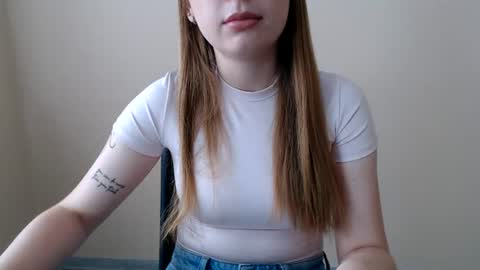 Snapshot of funemma000 chatting on June 2026 08:03:01 AM Emma online show from June 2026 08:03:01 AM