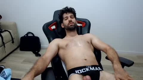 KiKi online show from July 2026 08:00:01 PM