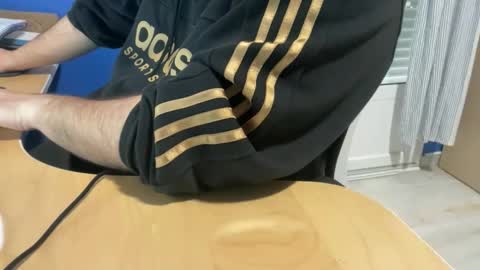 Snapshot of fuzitzu2 chatting on April 2026 07:09:02 AM fuzitzu2 online show from April 2026 07:09:02 AM