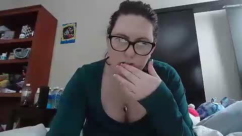 fuzzypeaches87 online show from January 2026 06:45:01 PM