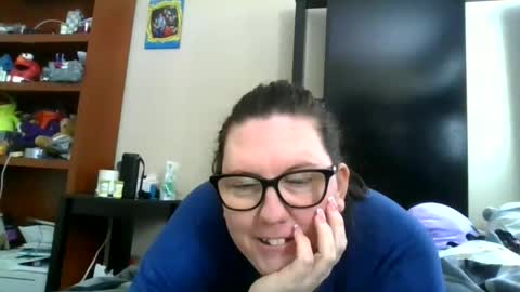 fuzzypeaches87 online show from February 2026 08:14:02 PM