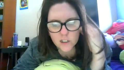 fuzzypeaches87 online show from March 2026 07:21:02 PM