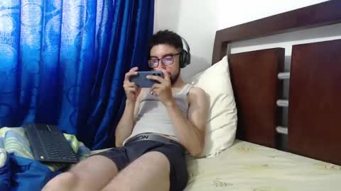 Snapshot of fvckhorneyguy chatting on May 2026 02:25:01 PM andrew online show from May 2026 02:25:01 PM