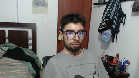 Snapshot of fvckhorneyguy chatting on June 2026 04:40:01 AM andrew online show from June 2026 04:40:01 AM