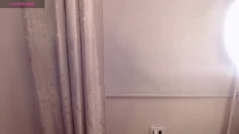 Snapshot of fyreandfox_ chatting on February 2025 05:38:02 PM FIRE AND FOX online show from February 2025 05:38:02 PM