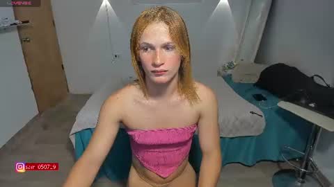 Snapshot of g_obedient_boy chatting on July 2026 01:14:02 PM g_obedient_boy online show from July 2026 01:14:02 PM