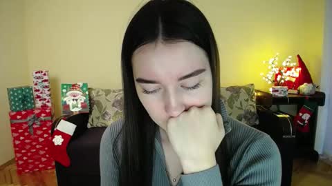 Jaklin online show from December 2024 01:59:02 PM