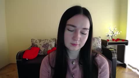 Snapshot of gabby_di chatting on May 2026 09:06:01 AM Jaklin online show from May 2026 09:06:01 AM