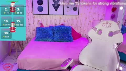 gabby_evanns online show from December 2024 12:01:02 PM