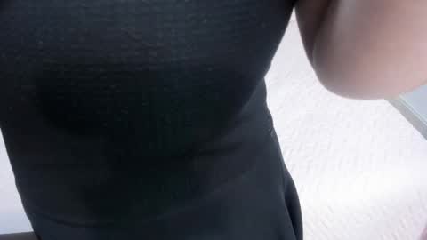 Snapshot of gabriela_1x chatting on October 2025 12:38:01 PM Gabriela. online show from October 2025 12:38:01 PM