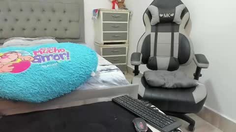 Snapshot of gabriela_diamond chatting on November 2025 09:42:02 AM Gabriela online show from November 2025 09:42:02 AM