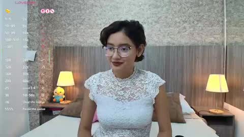 Snapshot of gabriela_vargas chatting on May 2026 08:17:02 PM Gabriela Vargas online show from May 2026 08:17:02 PM