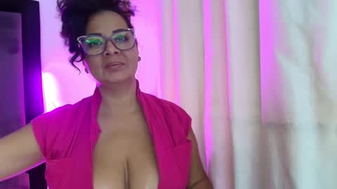GABRIELA online show from November 2025 04:44:01 PM