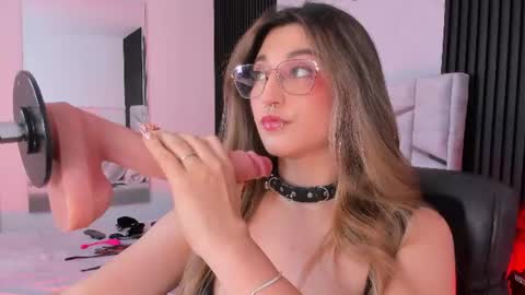 Gabriela Kassi online show from July 2026 07:07:02 PM