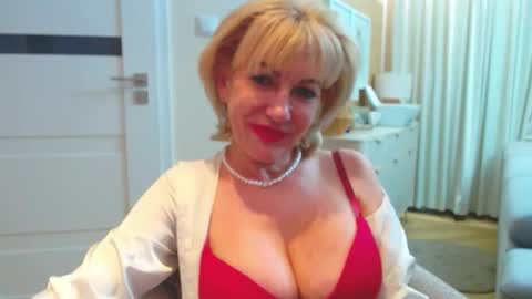 GabrielleMature online show from January 2026 07:19:02 PM