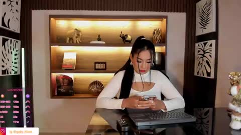 Snapshot of gaby_blaze chatting on December 2024 08:20:02 PM Gaby Blaze online show from December 2024 08:20:02 PM