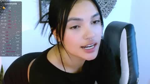 Snapshot of gaby_saikozz chatting on May 2026 01:32:02 AM My name is Gabriela.. nice to meet you thumbs up please its very important to me online show from May 2026 01:32:02 AM