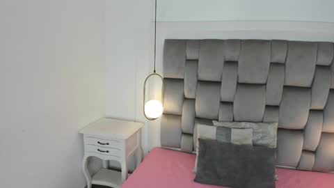 GABRIELA  online show from November 2025 11:32:02 AM