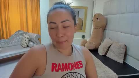 Snapshot of gaby_trent chatting on February 2026 02:45:01 PM gabriela online show from February 2026 02:45:01 PM