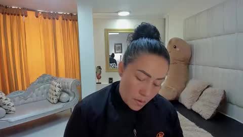 Snapshot of gaby_trent chatting on February 2026 01:27:02 PM gabriela online show from February 2026 01:27:02 PM