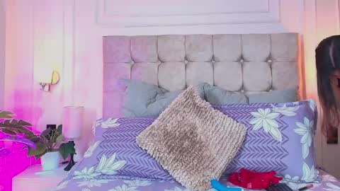 GabyEvans online show from April 2026 12:17:02 PM