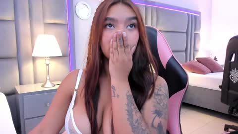 Snapshot of gabymoreau chatting on May 2026 08:06:01 PM gabymoreau online show from May 2026 08:06:01 PM