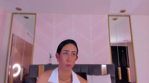 Gaby online show from November 2025 08:09:02 PM