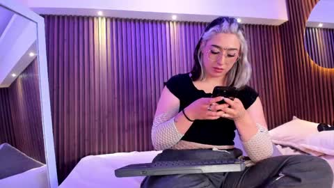 Snapshot of gabyrose9 chatting on April 2026 08:26:01 PM gabyrose9 online show from April 2026 08:26:01 PM