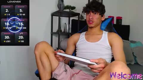 gael_jones online show from November 2025 12:54:02 AM