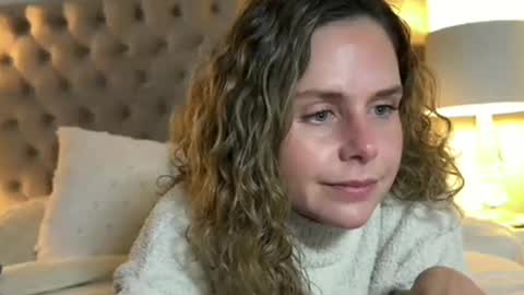 gamer_gal633618 online show from January 2026 12:35:01 AM