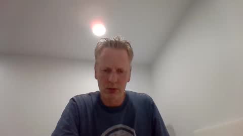 Snapshot of gamerboy200 chatting on September 2025 01:52:01 AM gamerboy200 online show from September 2025 01:52:01 AM