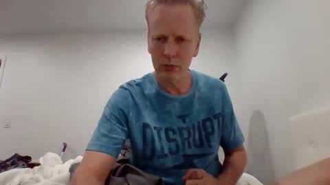 Snapshot of gamerboy200 chatting on September 2025 12:03:02 AM gamerboy200 online show from September 2025 12:03:02 AM