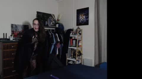 HOT  online show from February 2025 10:29:02 AM