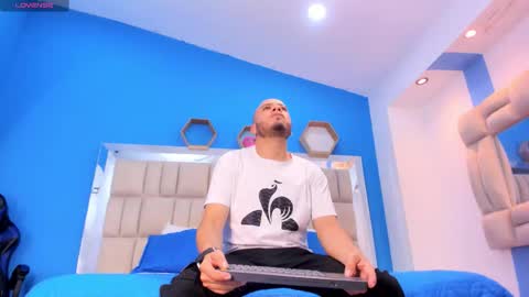 garcia_jacob_ online show from November 2025 05:44:01 PM